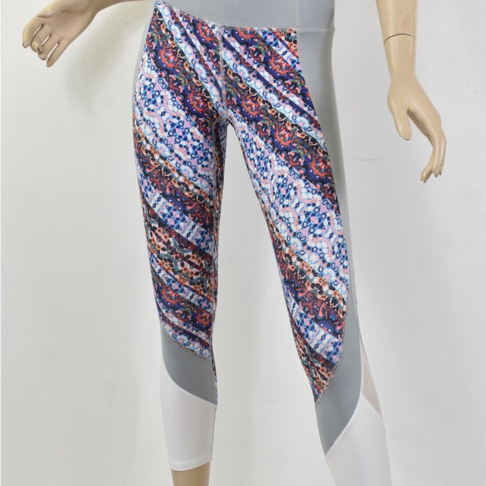 Athleta Nomad Salutation Mesh Capri